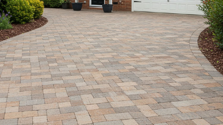 Clean pavement with cabros well arranged